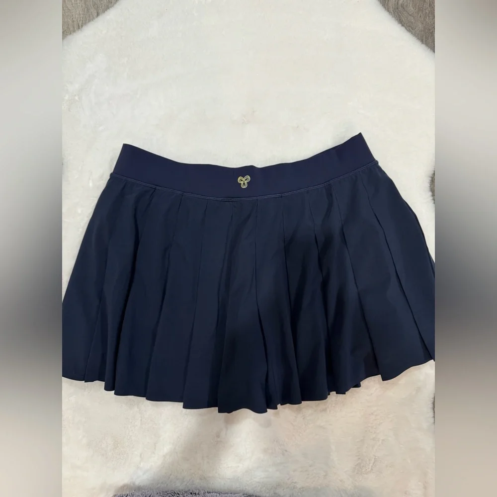 Aritzia Golden Movetech Tennis Pro Micro Skirt - Picture 3 of 6